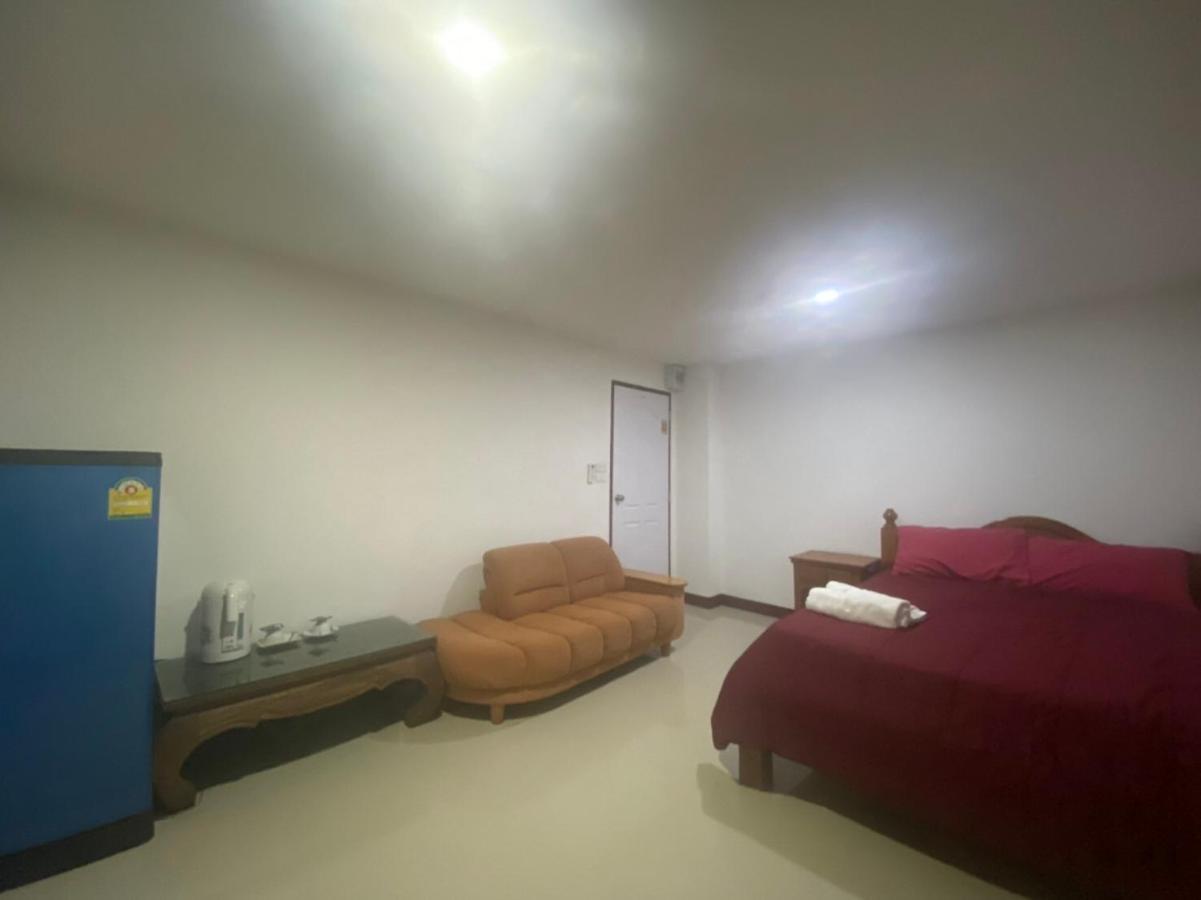Oyo 1135 Triple A Residence Chiang Mai Dış mekan fotoğraf