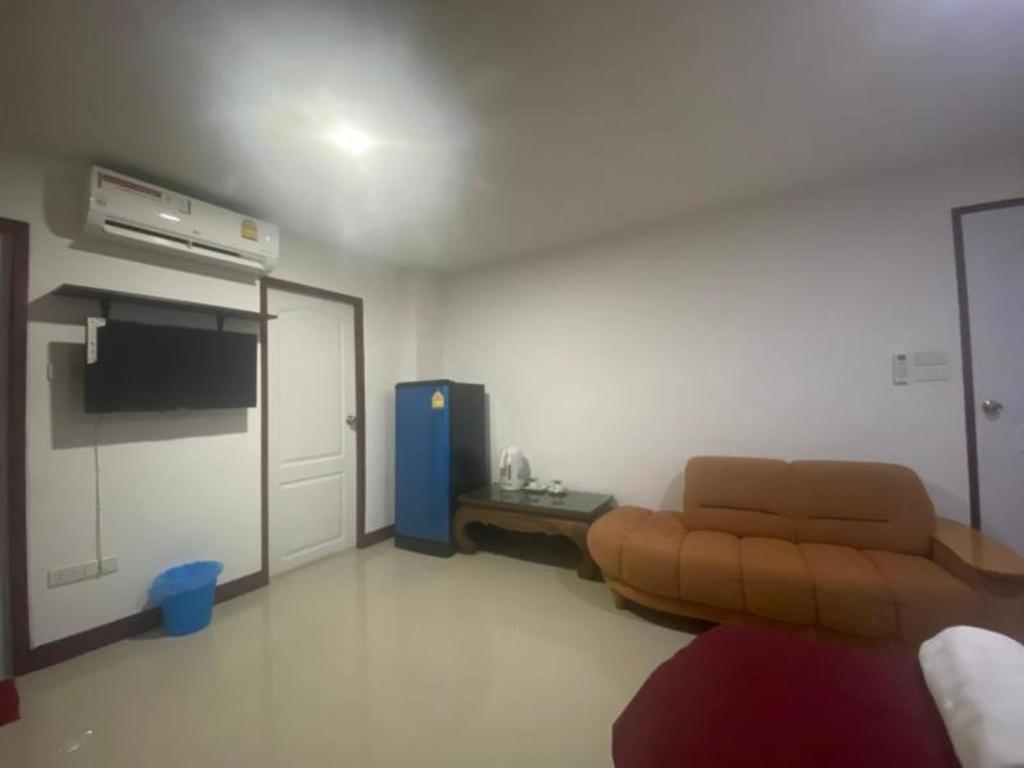 Oyo 1135 Triple A Residence Chiang Mai Dış mekan fotoğraf