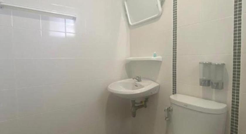 Oyo 1135 Triple A Residence Chiang Mai Dış mekan fotoğraf